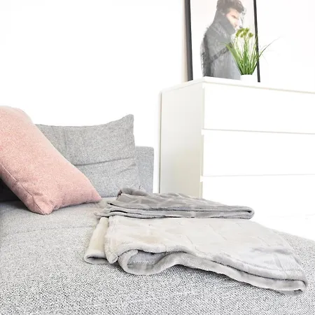 Riesiges Zentrales Mit Parkplatz Apartamento *