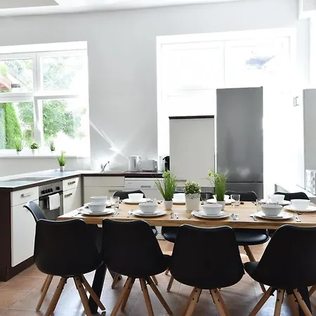 Appartement Riesiges Zentrales Mit Parkplatz