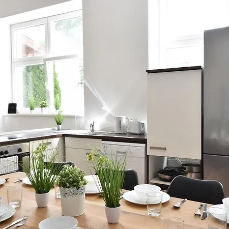 Riesiges Zentrales Mit Parkplatz 因斯布鲁克